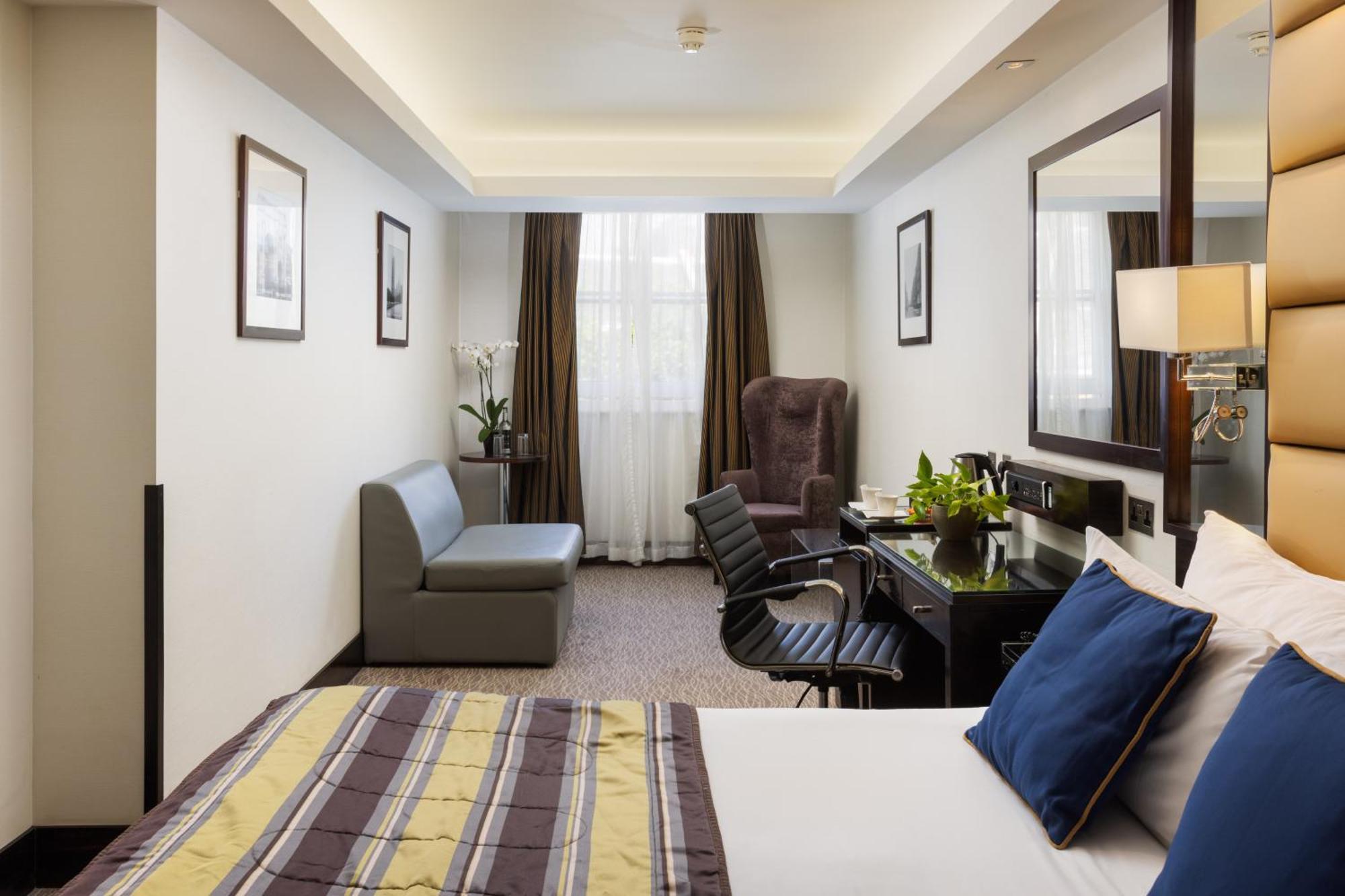Park Grand Mayfair Лондон Екстериор снимка