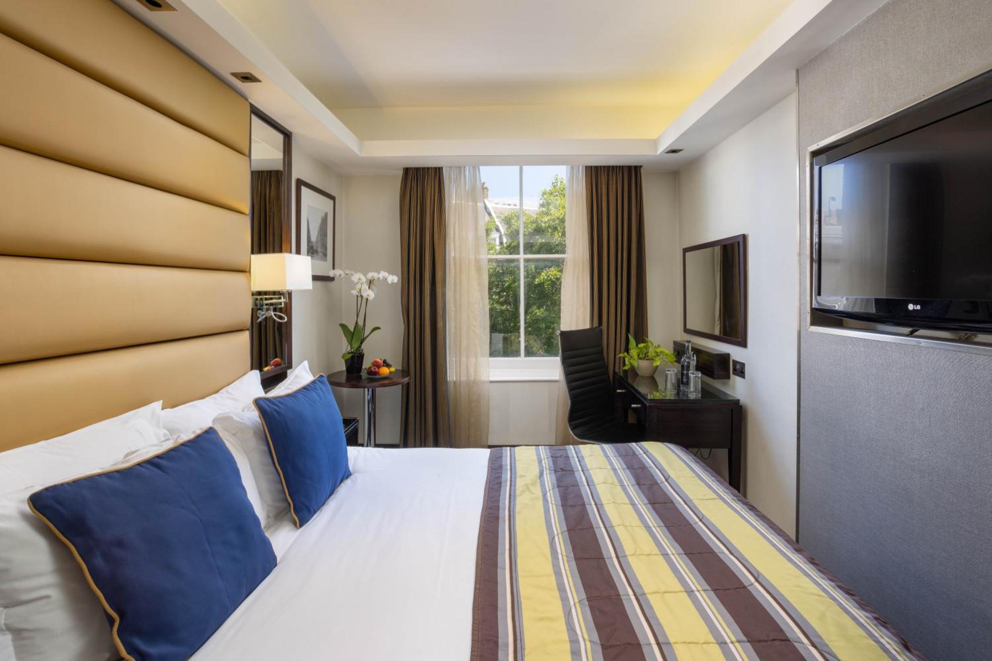 Park Grand Mayfair Лондон Екстериор снимка A bedroom at the hotel