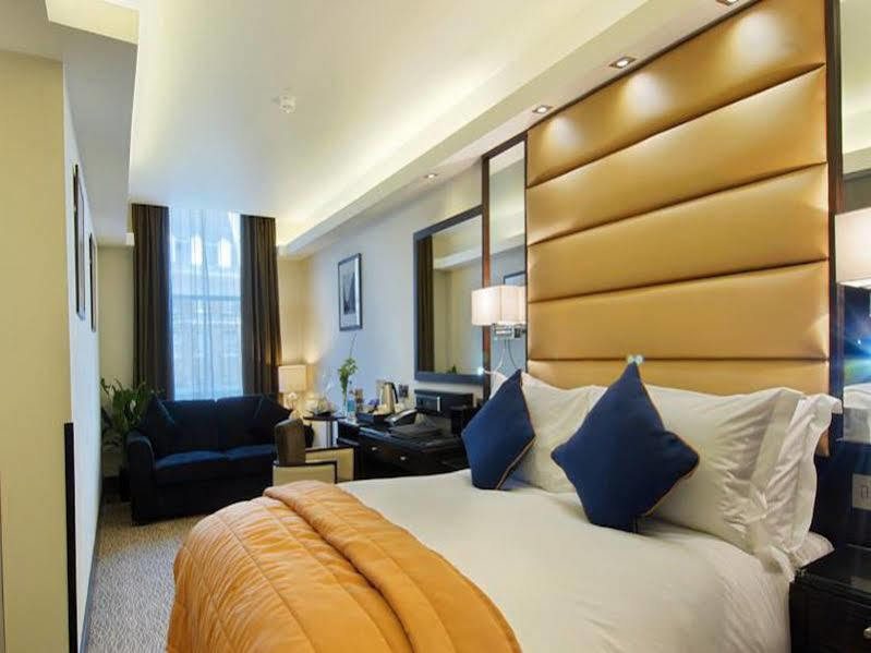 Park Grand Mayfair Лондон Екстериор снимка A bedroom at the hotel